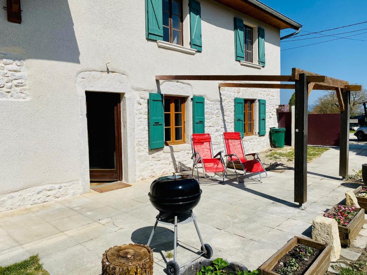 Les Villas Du Domaine De Suzel Vignieu Exteriör bild