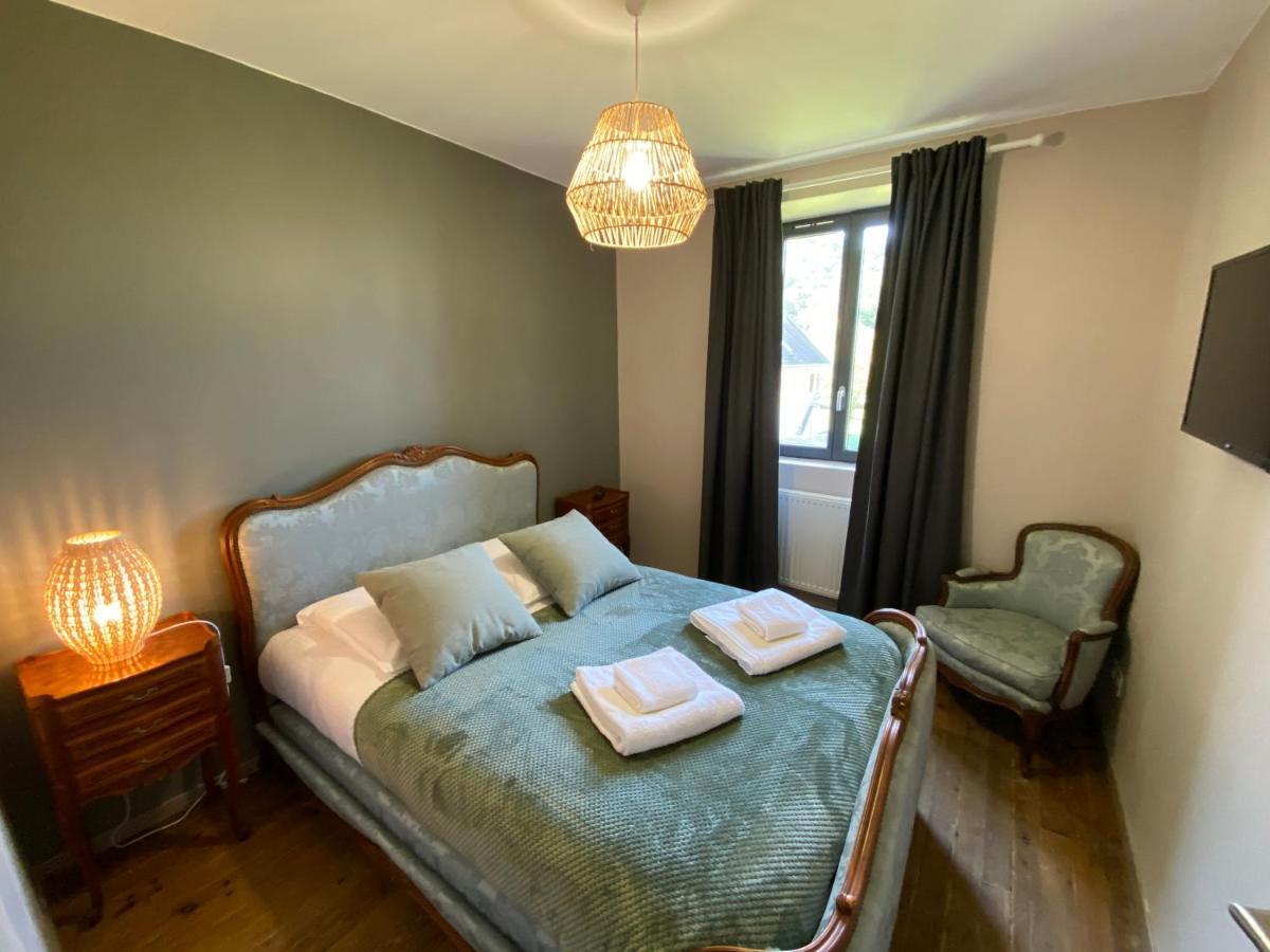 Les Villas Du Domaine De Suzel Vignieu Exteriör bild