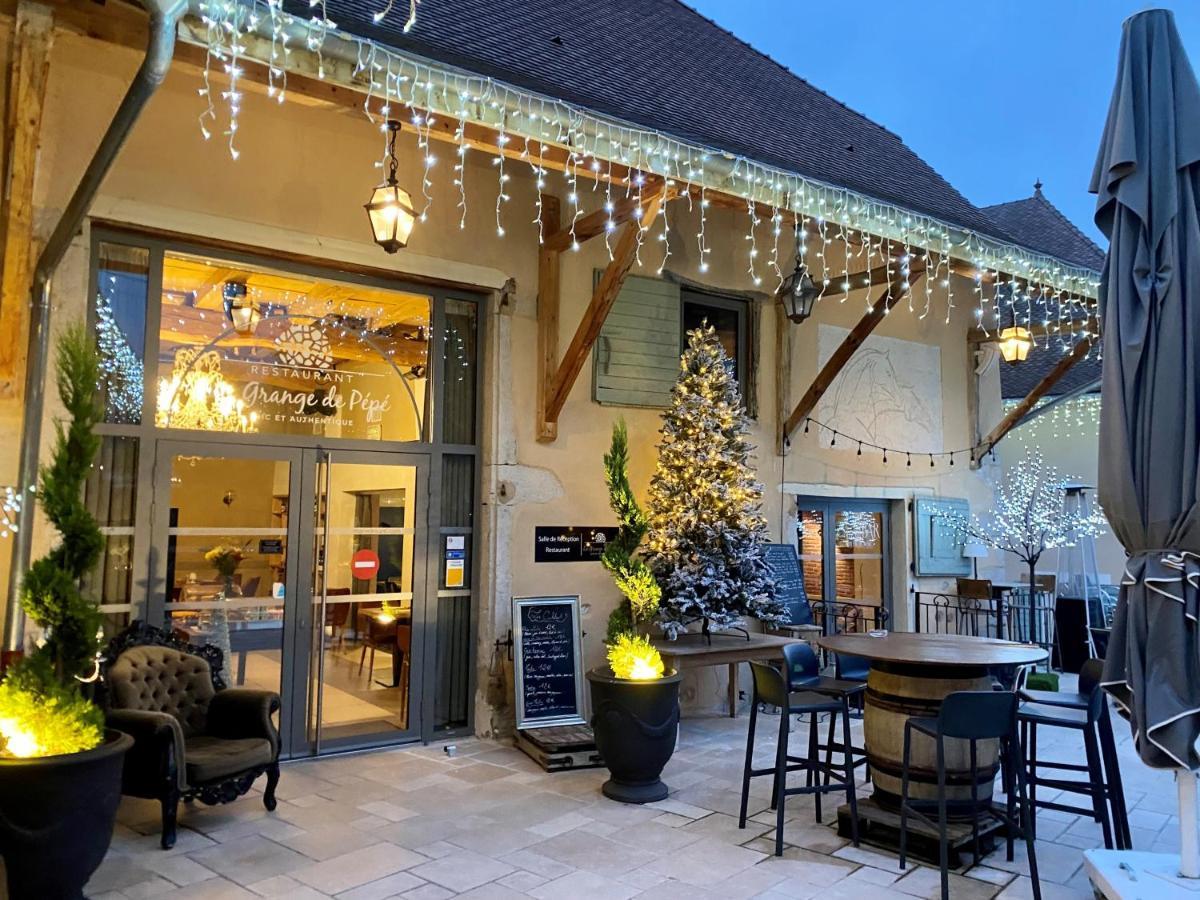 Les Villas Du Domaine De Suzel Vignieu Exteriör bild