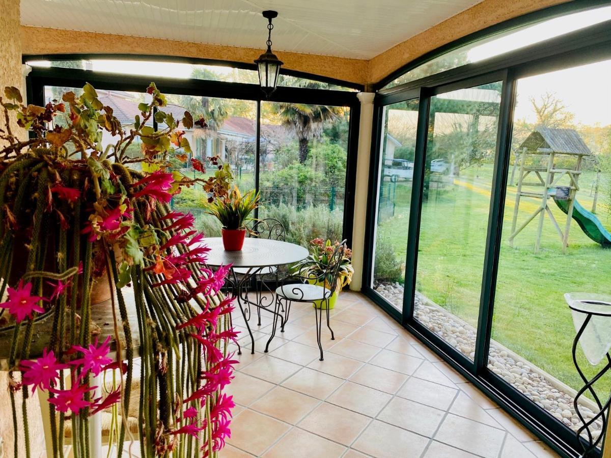 Les Villas Du Domaine De Suzel Vignieu Exteriör bild