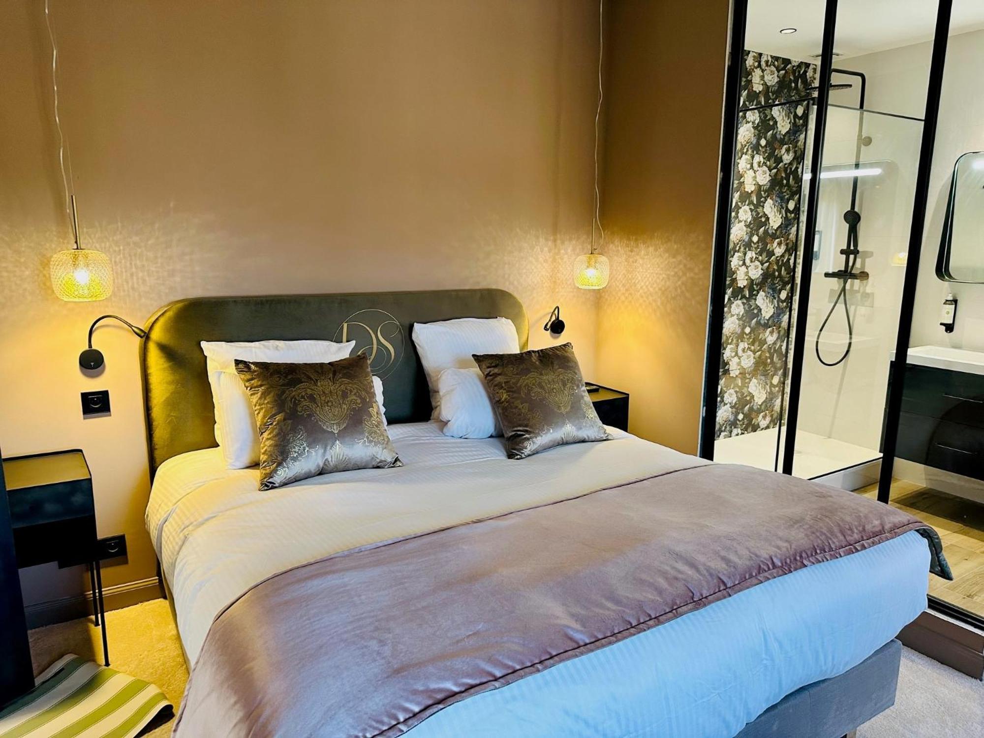 Les Villas Du Domaine De Suzel Vignieu Exteriör bild