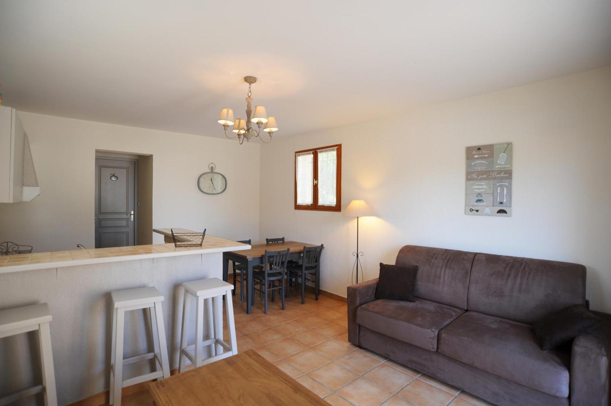 Les Villas Du Domaine De Suzel Vignieu Exteriör bild