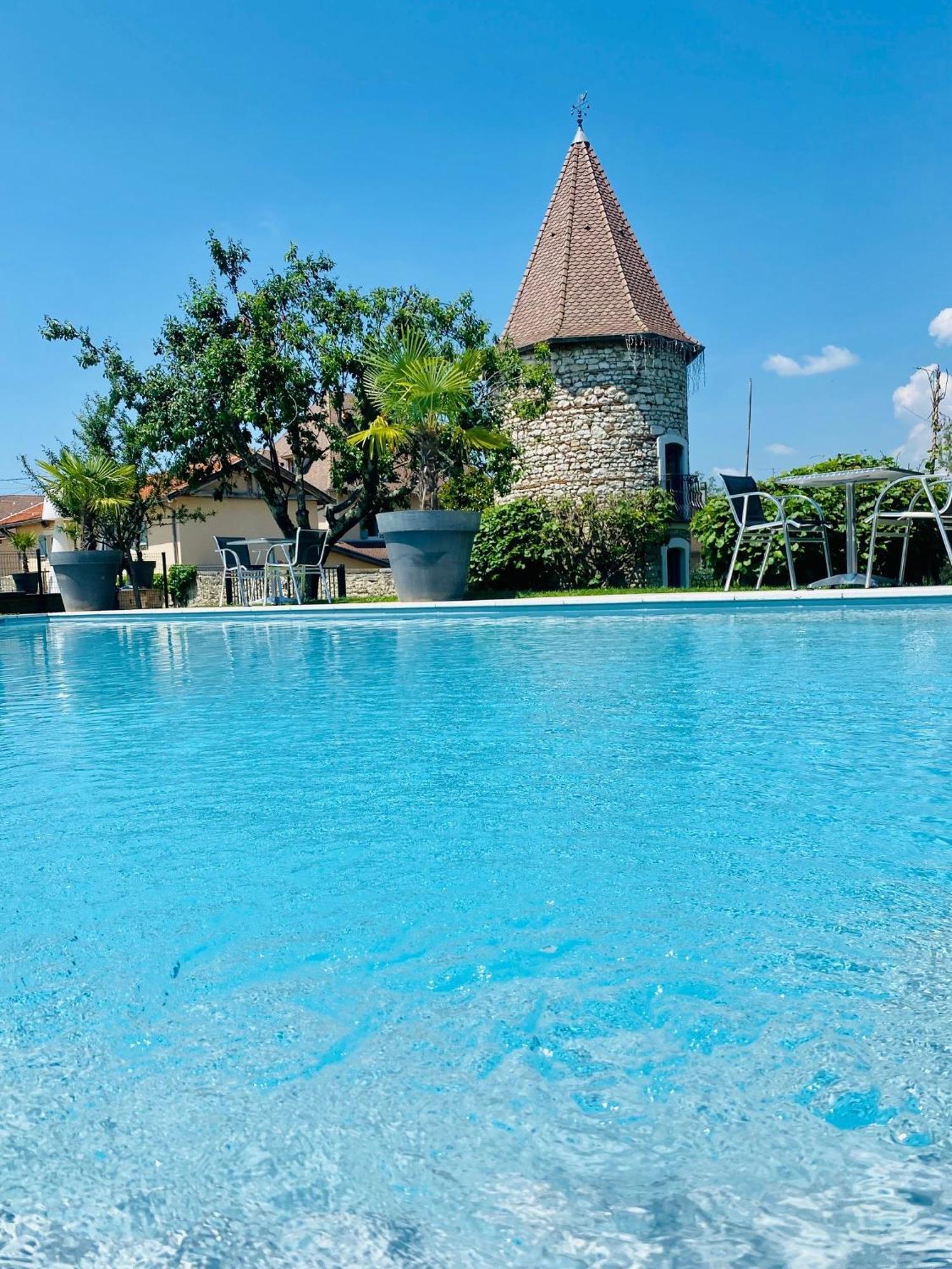 Les Villas Du Domaine De Suzel Vignieu Exteriör bild